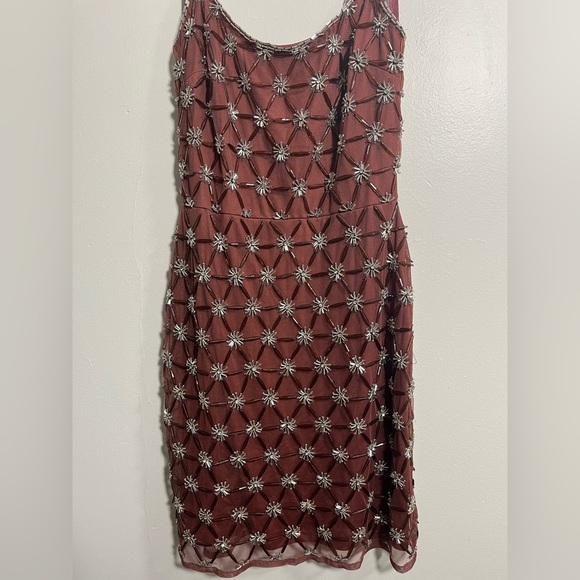 MAC DUGGAL
BEADED MESH MINI DRESS - Picture 5 of 12